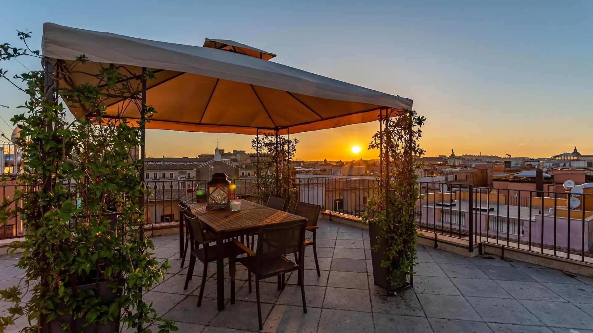 Ferienwohnung Iflat Luxury Penthouse Near Trevi Fountain Rom Apartment