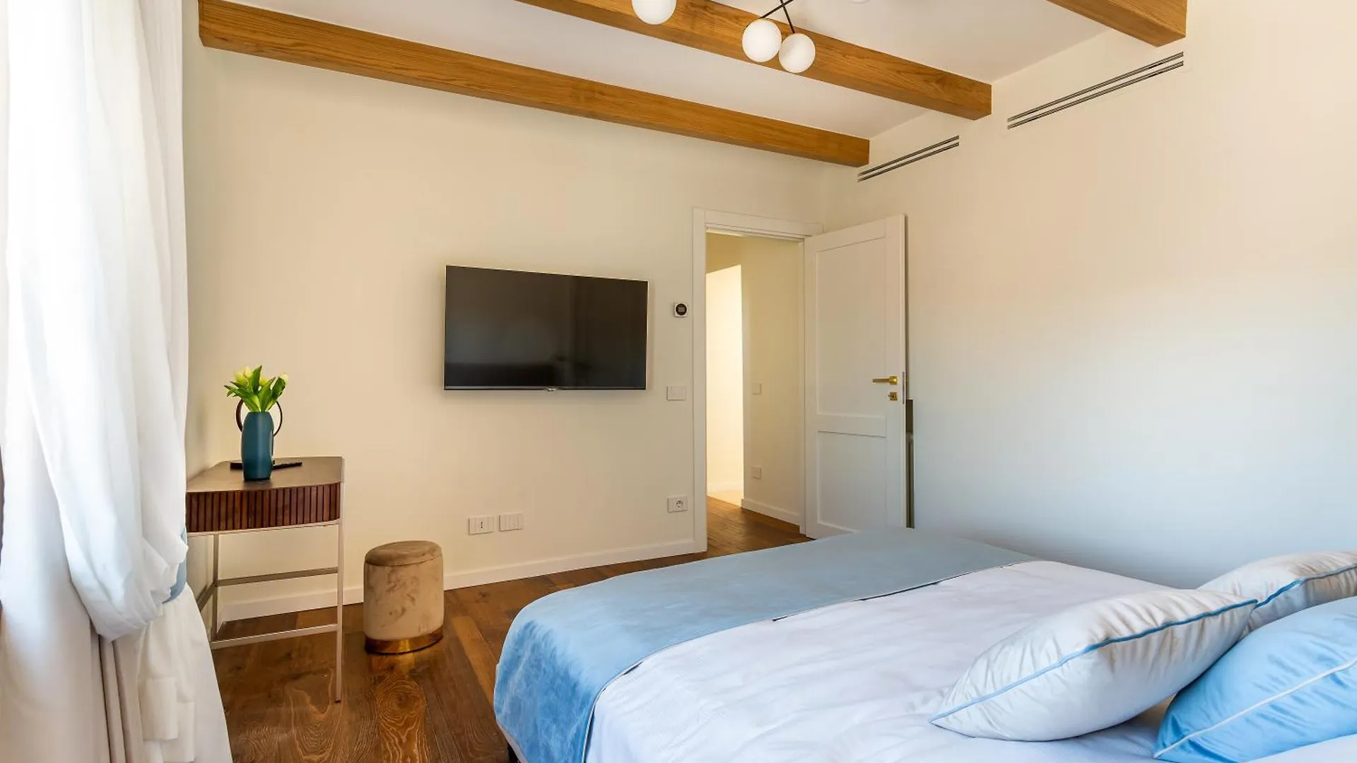 Iflat Luxury Penthouse Near Trevi Fountain Apartment Rome Italy